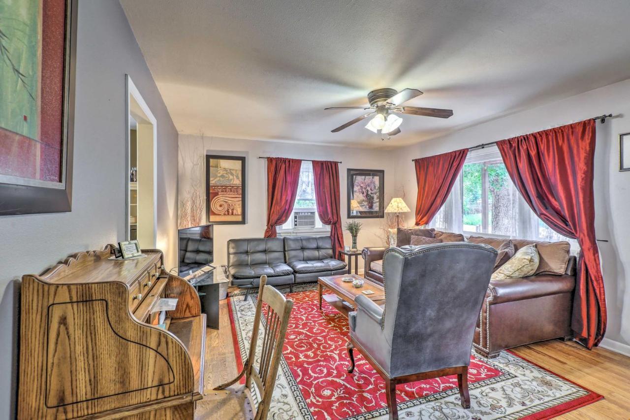 Relaxing Golden Getaway With Grill Less Than 1 Mi To Town! Exterior photo