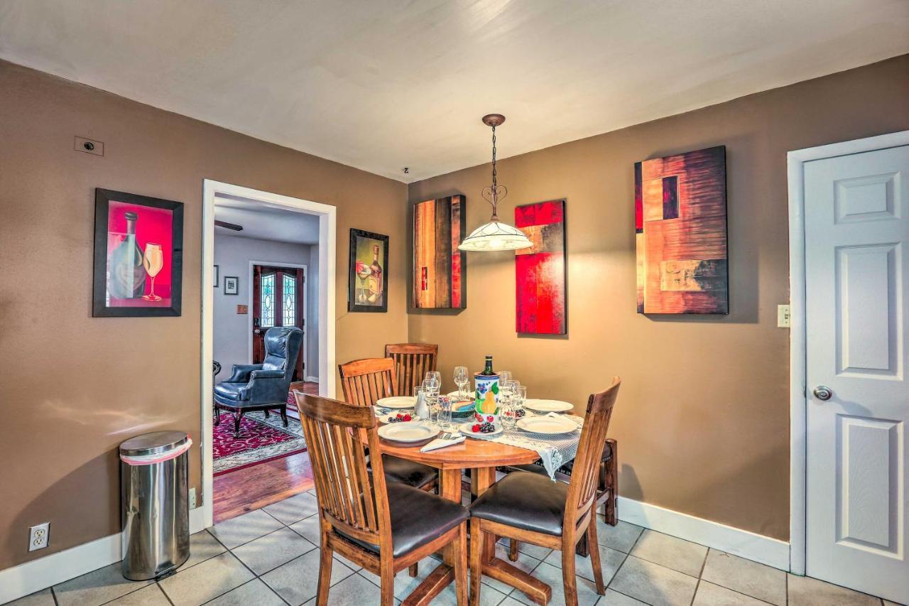 Relaxing Golden Getaway With Grill Less Than 1 Mi To Town! Exterior photo