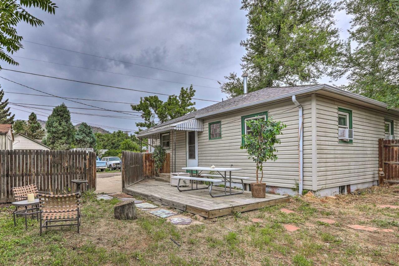 Relaxing Golden Getaway With Grill Less Than 1 Mi To Town! Exterior photo