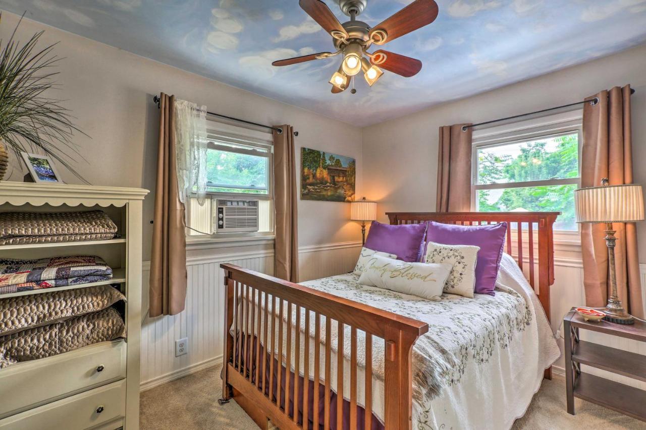 Relaxing Golden Getaway With Grill Less Than 1 Mi To Town! Exterior photo